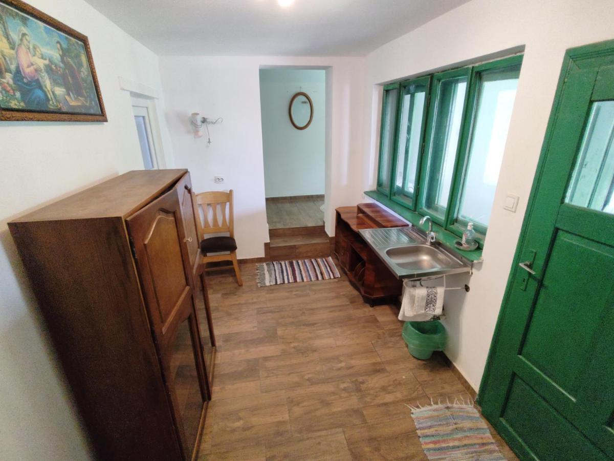 La Tataia Zahei Hotel Dragus Kültér fotó