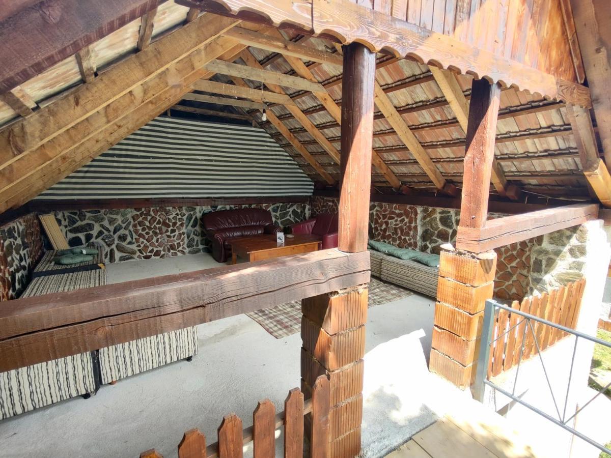 La Tataia Zahei Hotel Dragus Kültér fotó