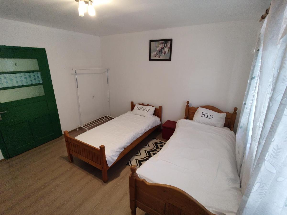 La Tataia Zahei Hotel Dragus Kültér fotó