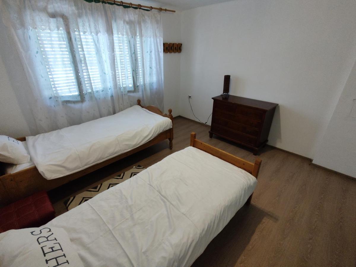 La Tataia Zahei Hotel Dragus Kültér fotó